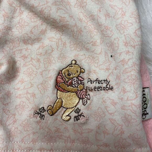 2 Piece Pj. Set Infant 0-3 month girl Pink & White with Pooh & Piglet - Picture 2 of 5